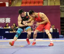 摔跤联赛上演强强对话，三湘犀牛队读秒扳平瓯越飞鹰队，团队配合流畅；争冠格局再洗牌的简单介绍