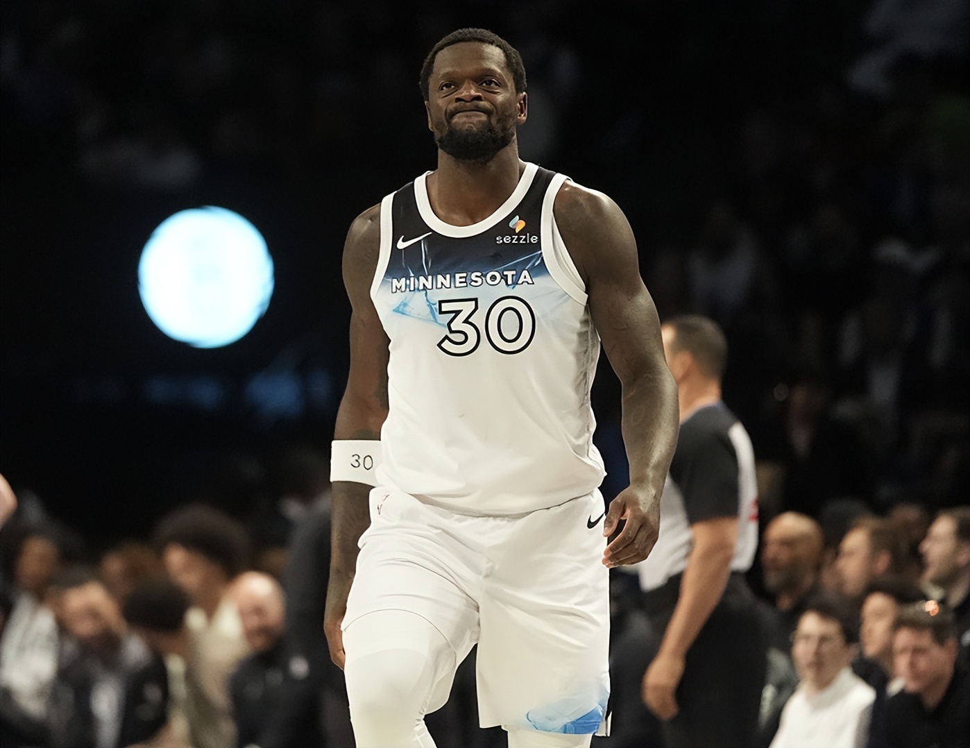 包含转折点！布莱顿强势反弹，NBA总决赛清晨攻防权衡，悬念犹存，数据趋势出现新变化的词条-爱游戏中国官网